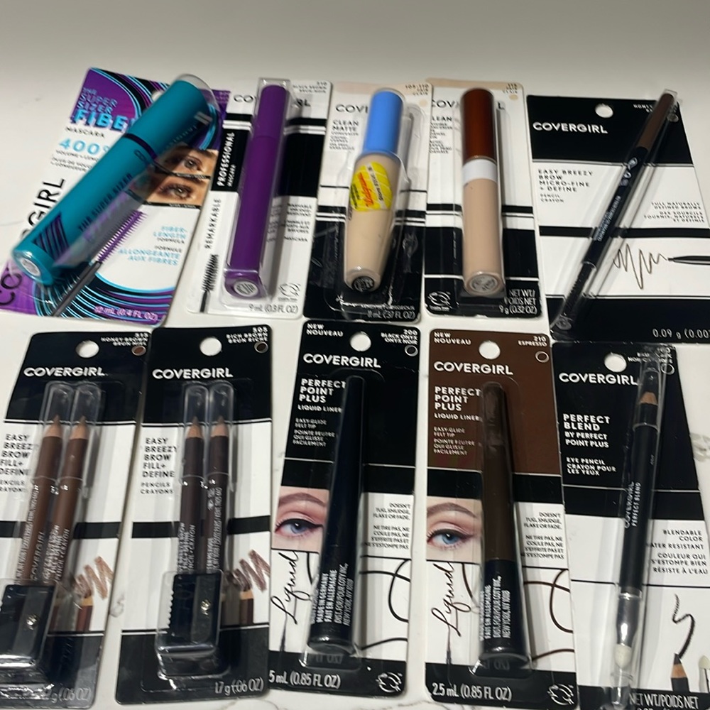 Covergirl cosmetics set-all brand new!